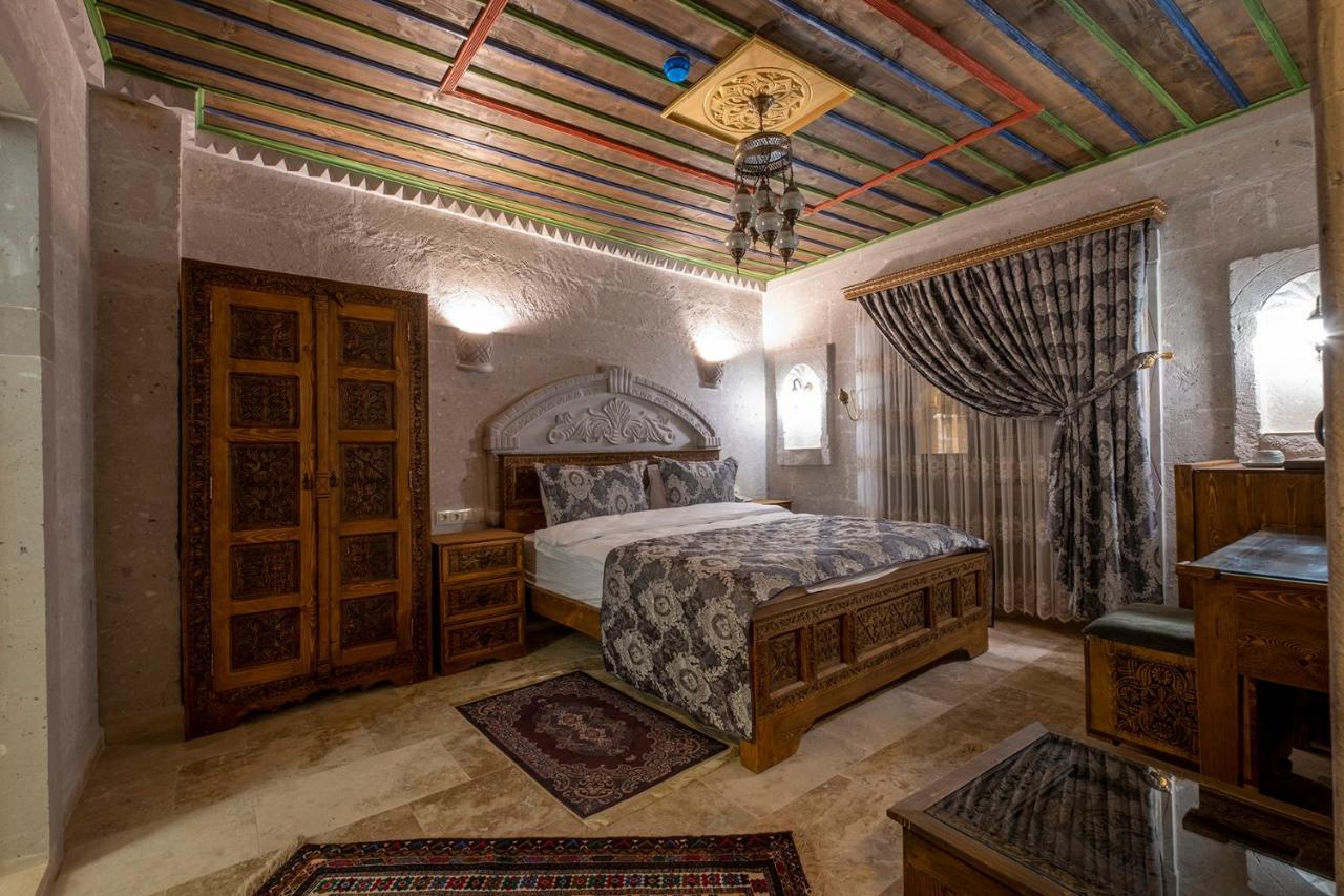 Hotel Underground Cave *